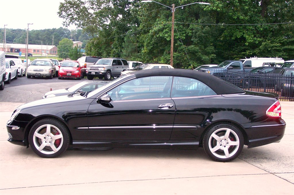 2005 Mercedes-Benz CLK-Class - $10,990