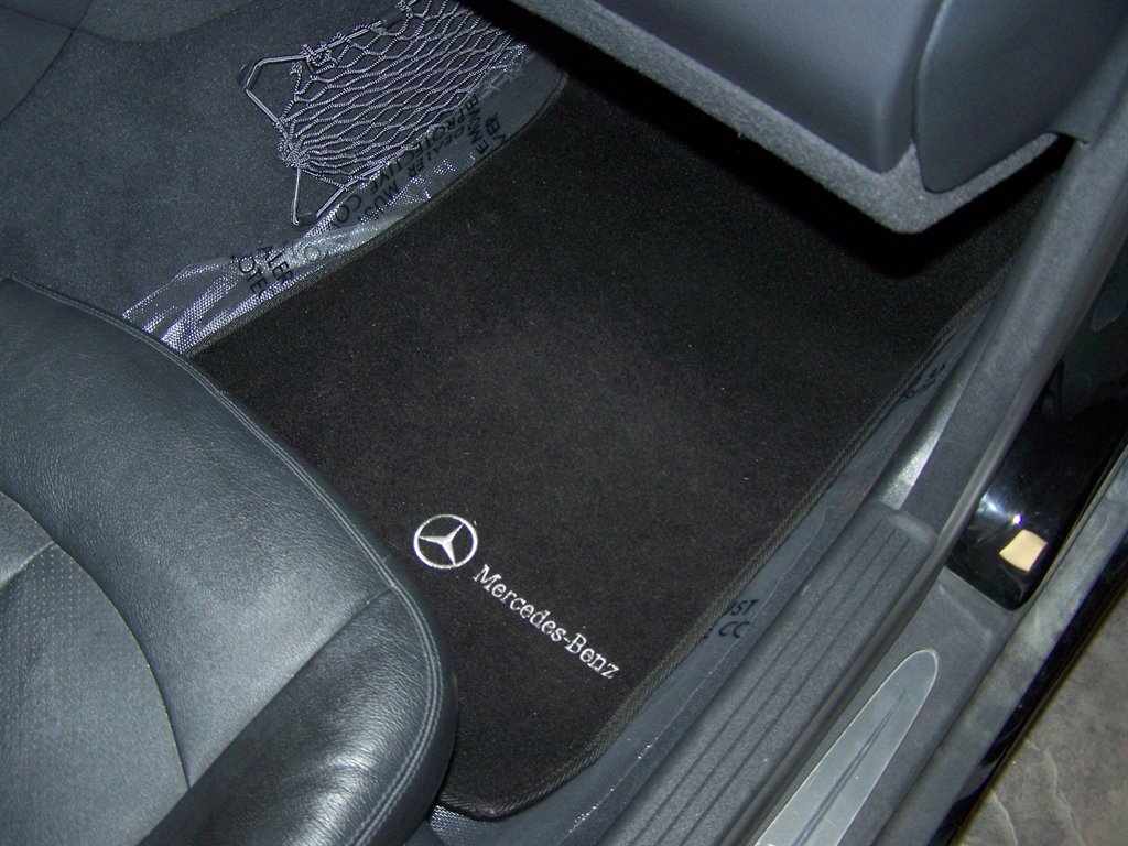 2005 Mercedes-Benz CLK-Class - $10,990