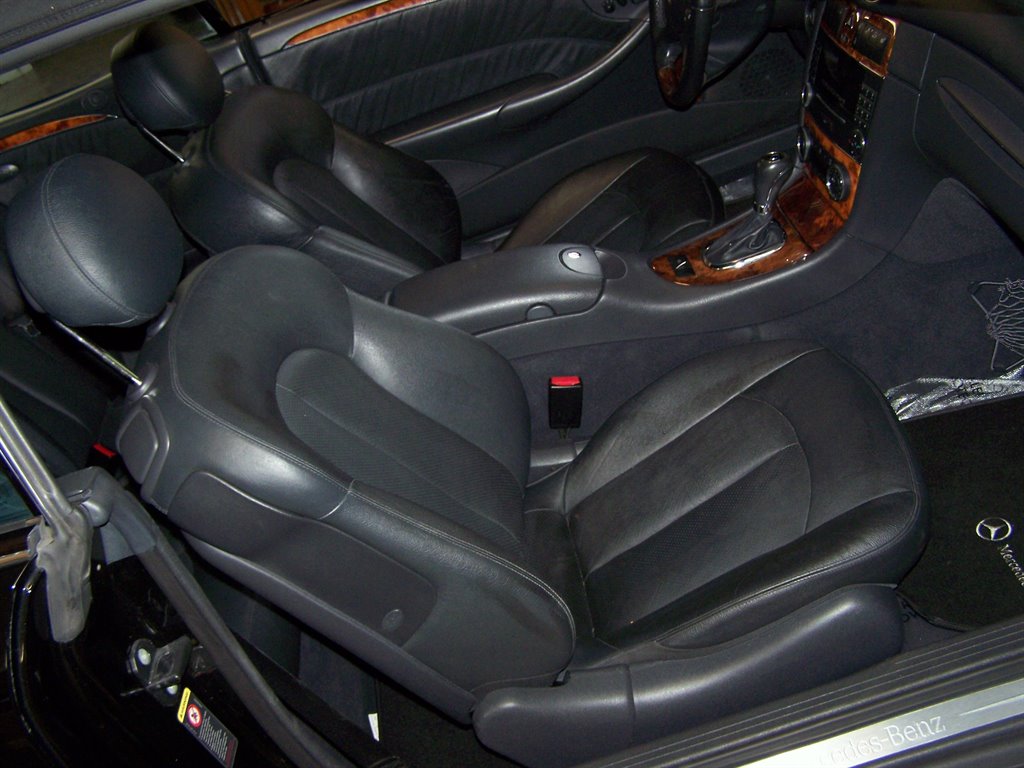 2005 Mercedes-Benz CLK-Class - $10,990