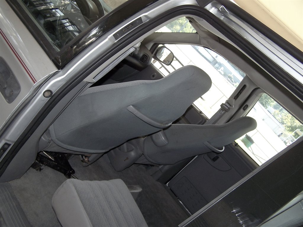 2005 Dodge Grand Caravan - $13,890