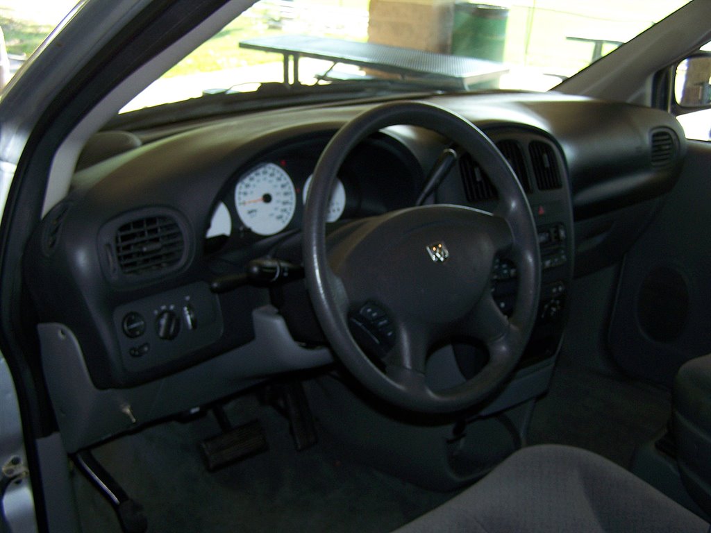 2005 Dodge Grand Caravan - $13,890