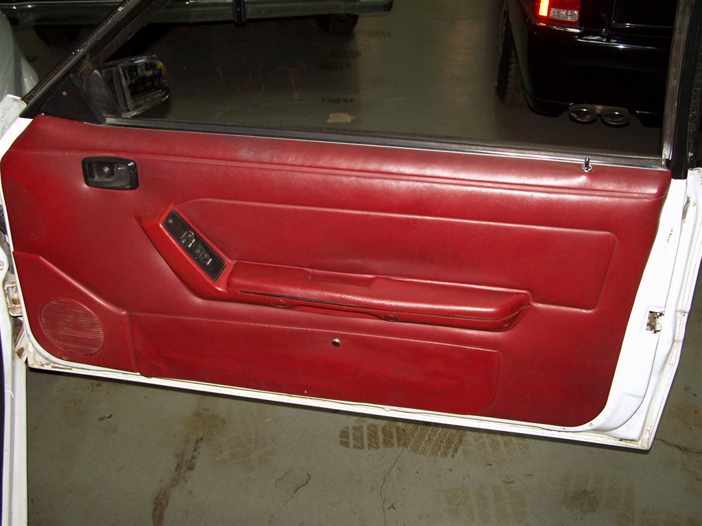1992 Ford Mustang - $18,890
