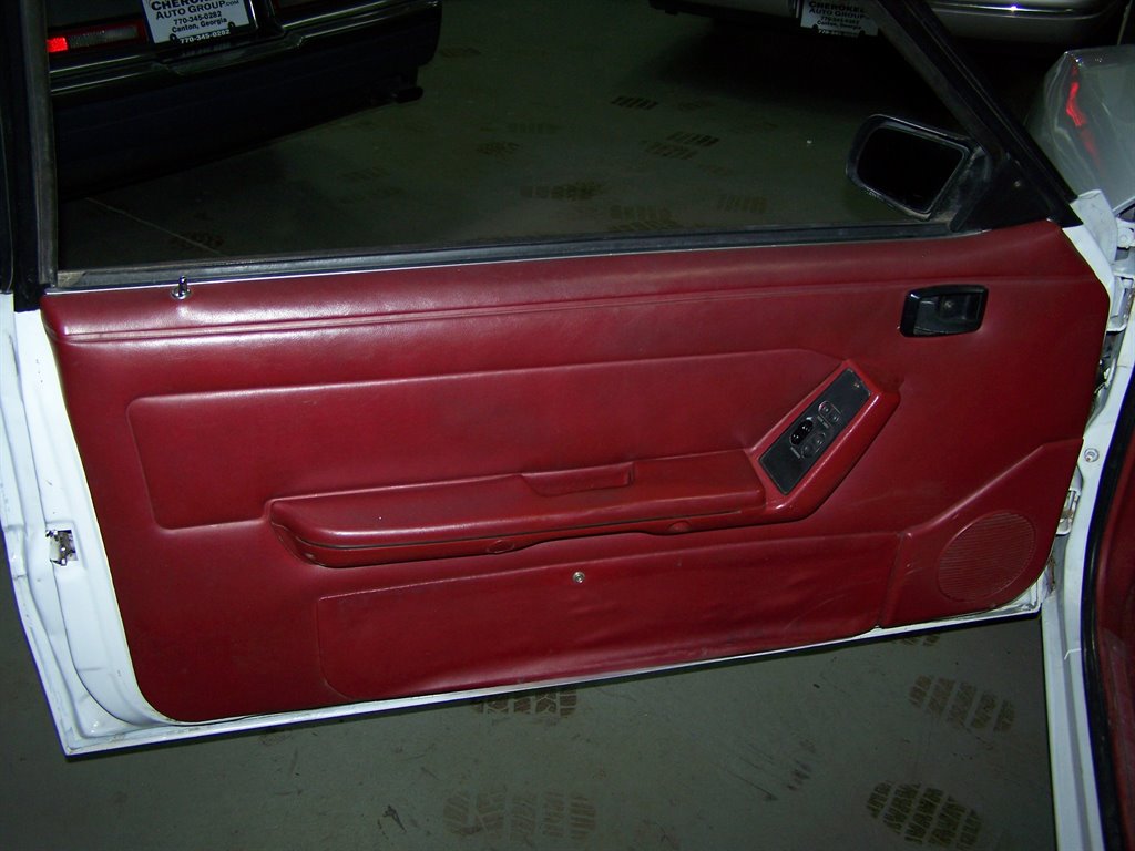 1992 Ford Mustang - $18,890