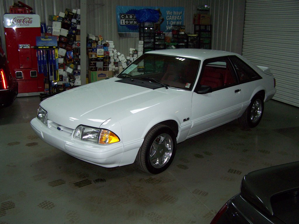 1992 Ford Mustang - $18,890