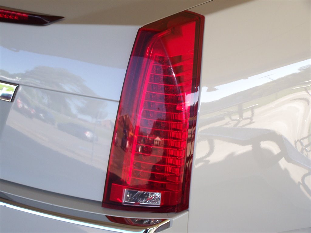 2010 Cadillac CTS - $8,890