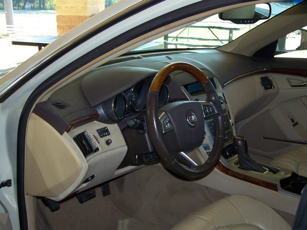 2010 Cadillac CTS - $8,890