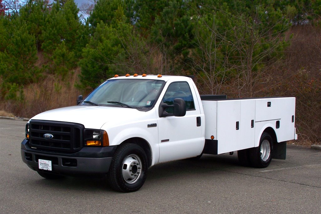 2006 Ford F-350 Super Duty - $17,890