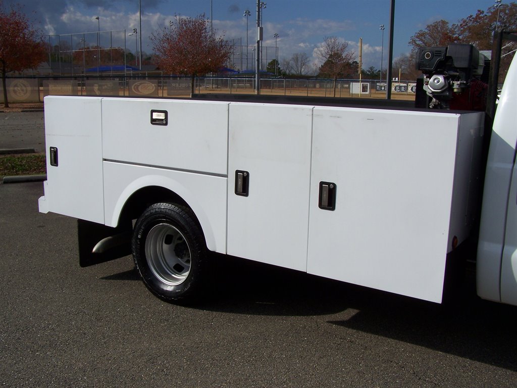 2006 Ford F-350 Super Duty - $17,890