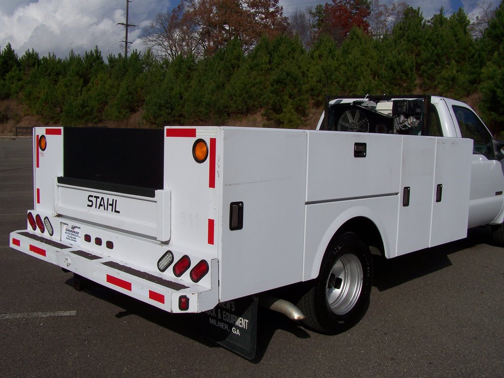 2006 Ford F-350 Super Duty - $17,890