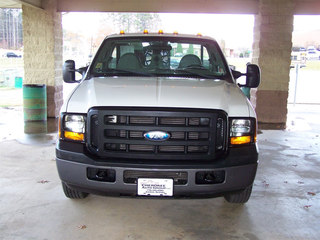 2006 Ford F-350 Super Duty - $17,890