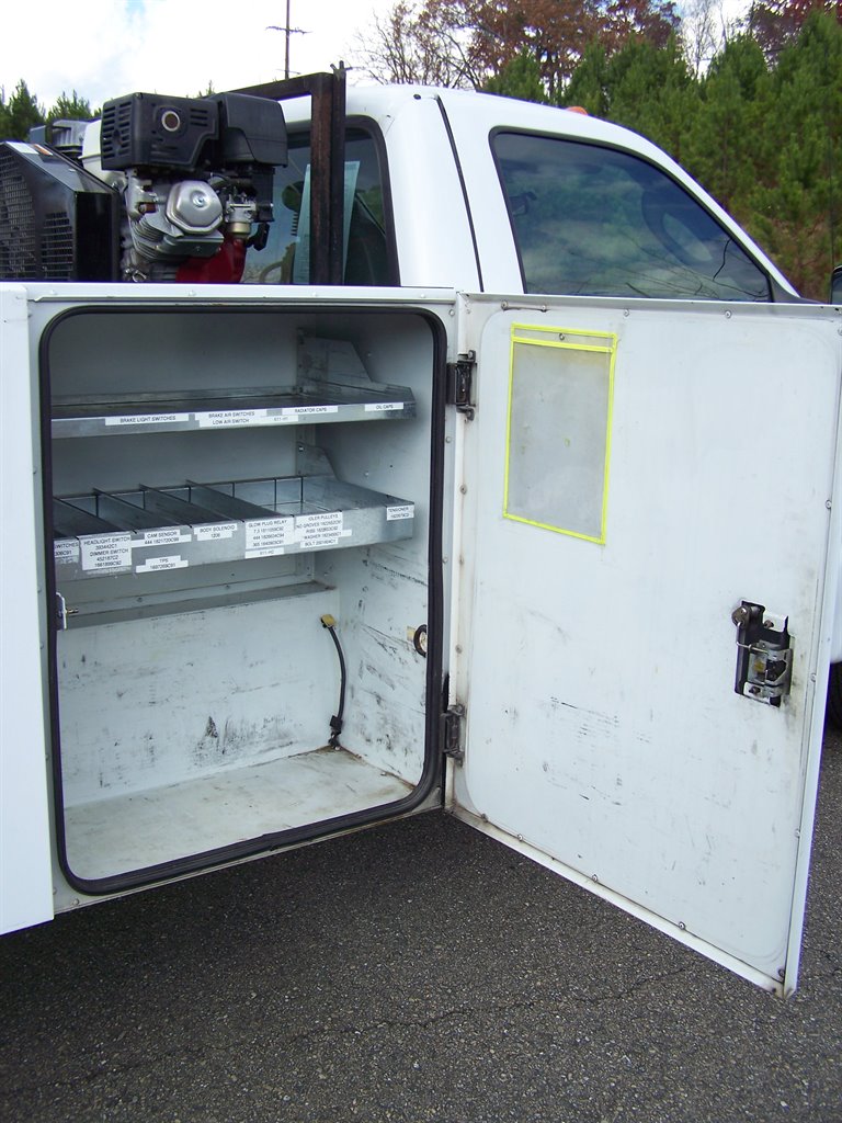 2006 Ford F-350 Super Duty - $17,890