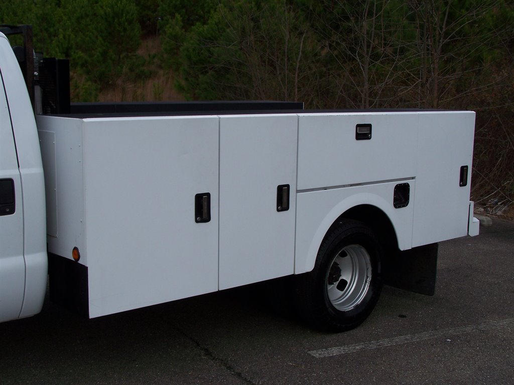 2006 Ford F-350 Super Duty - $17,890