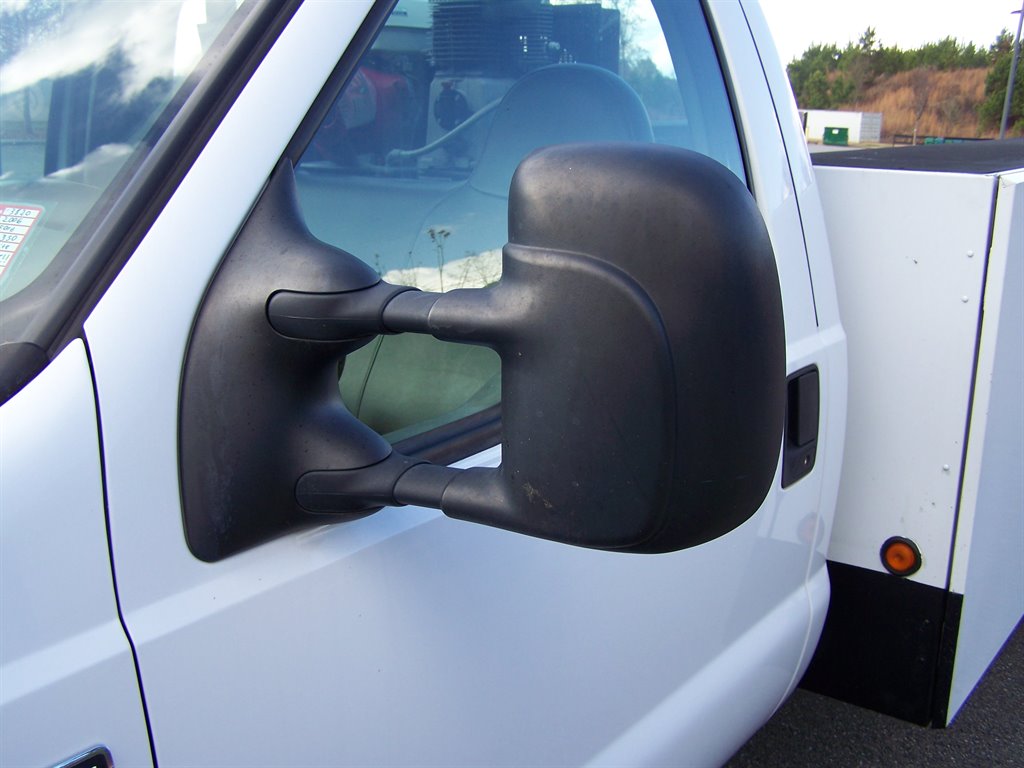 2006 Ford F-350 Super Duty - $17,890