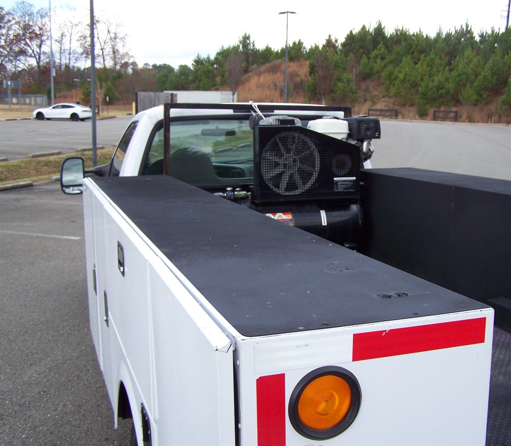 2006 Ford F-350 Super Duty - $17,890
