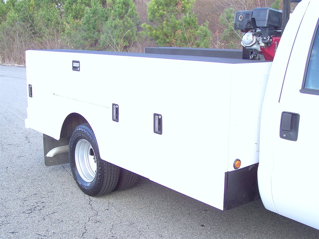 2006 Ford F-350 Super Duty - $17,890