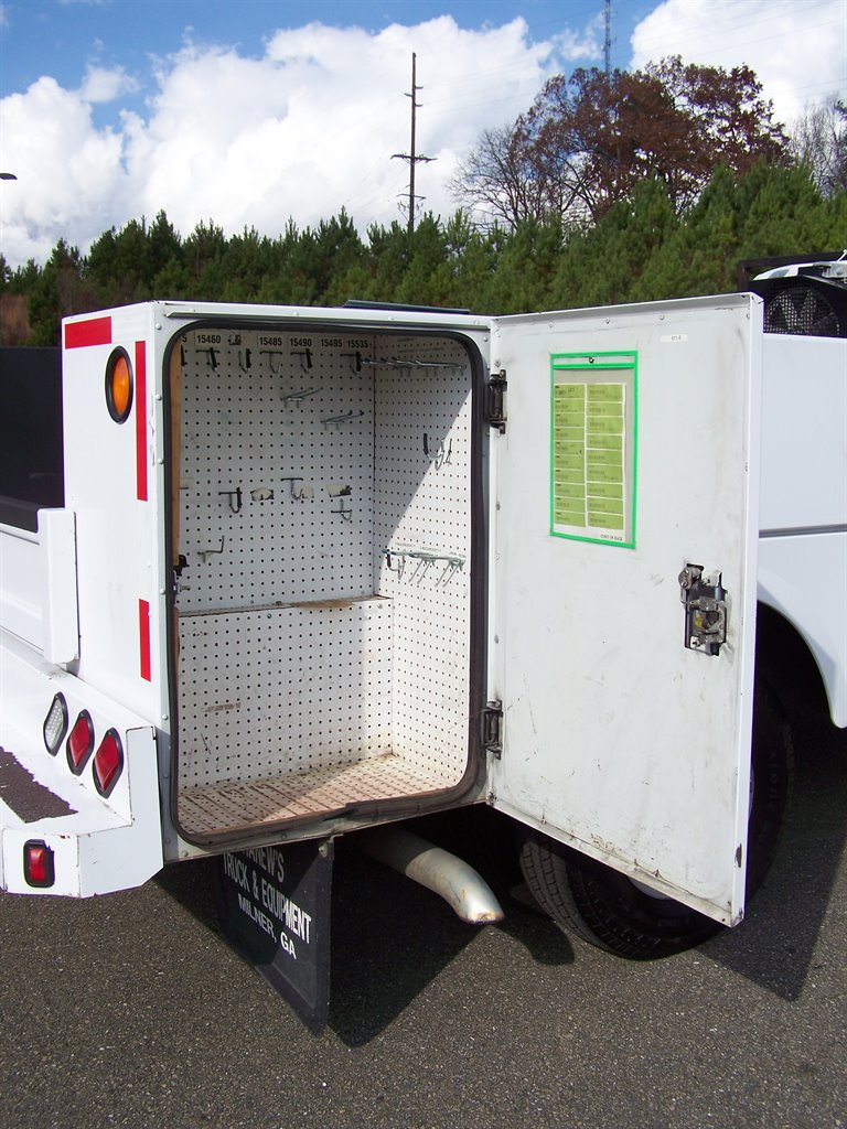 2006 Ford F-350 Super Duty - $17,890
