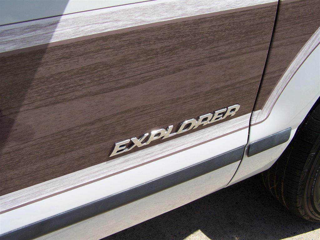2005 Ford Explorer - $16,890