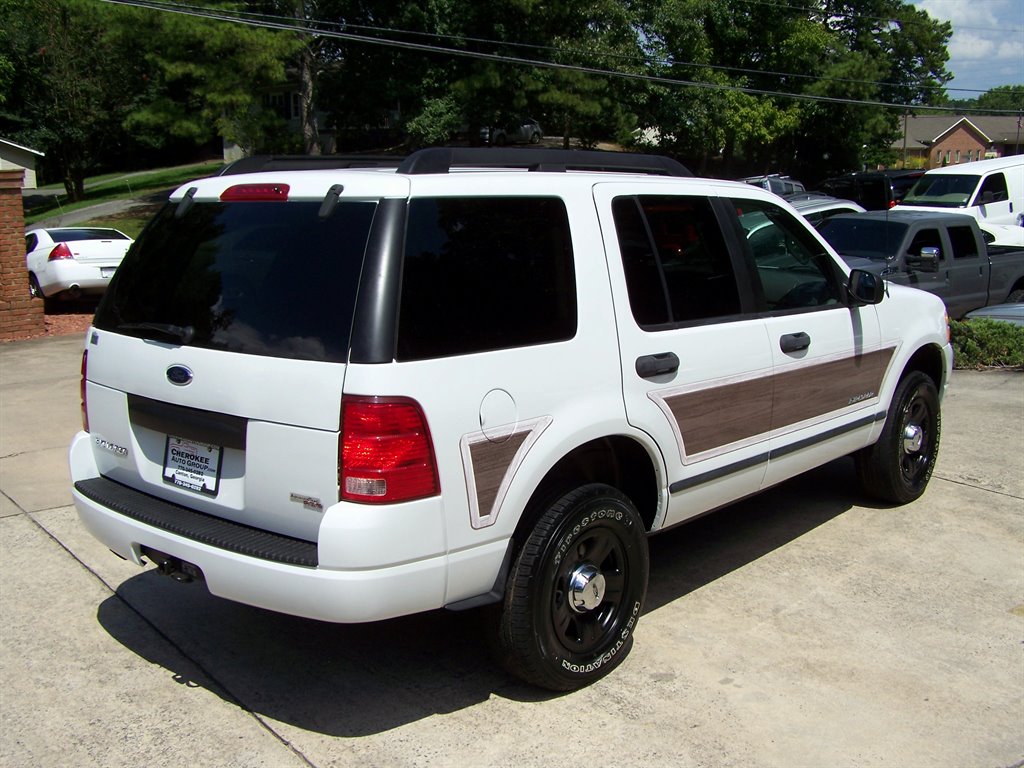 2005 Ford Explorer - $16,890