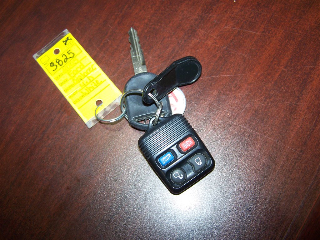 2005 Ford Explorer - $16,890