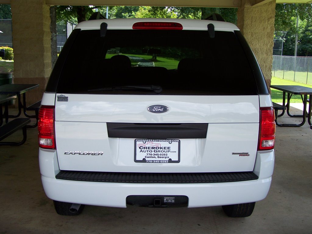2005 Ford Explorer - $16,890