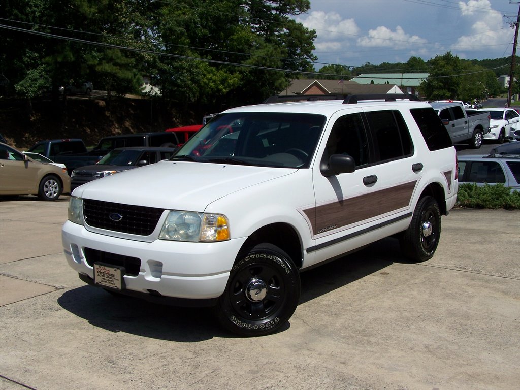 2005 Ford Explorer - $16,890