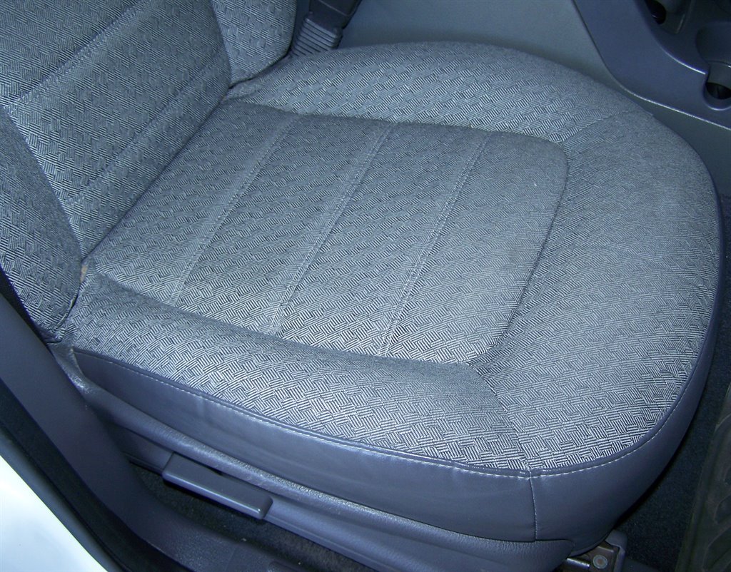 2005 Ford Explorer - $16,890