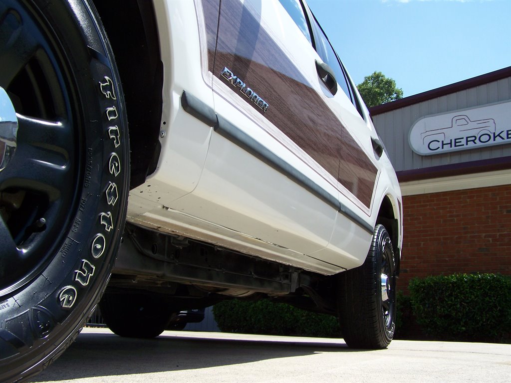 2005 Ford Explorer - $16,890