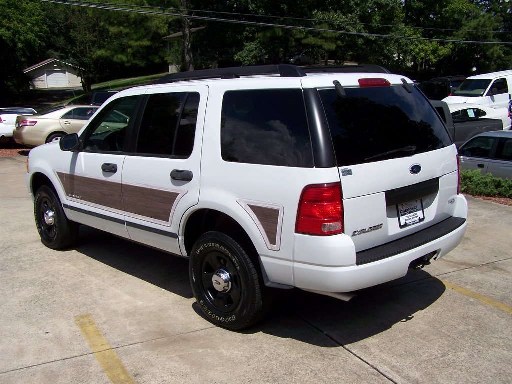 2005 Ford Explorer - $16,890