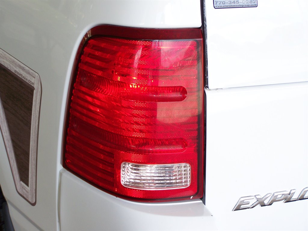 2005 Ford Explorer - $16,890