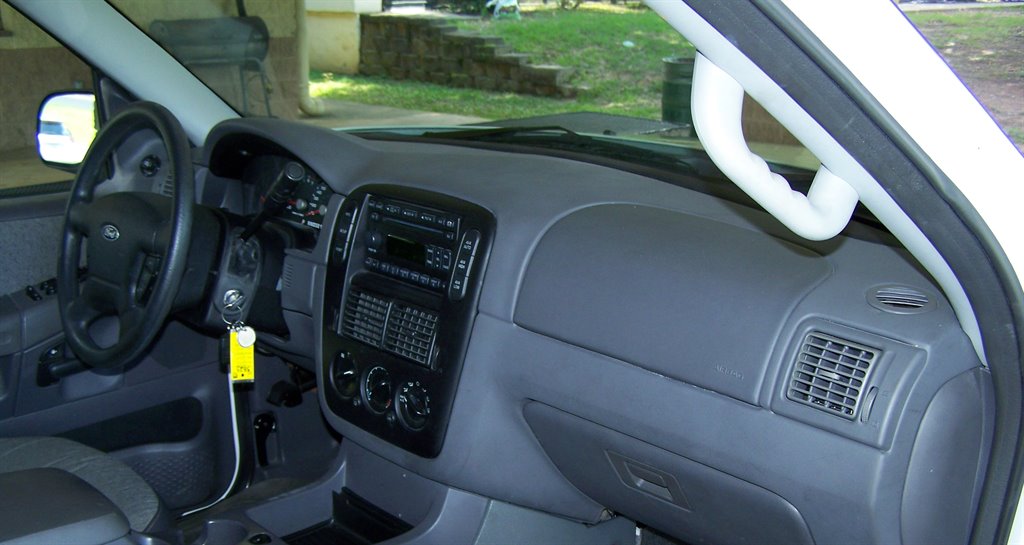 2005 Ford Explorer - $16,890