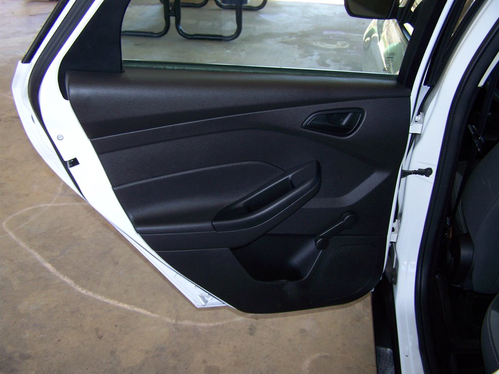 2013 Ford Focus - $7,990