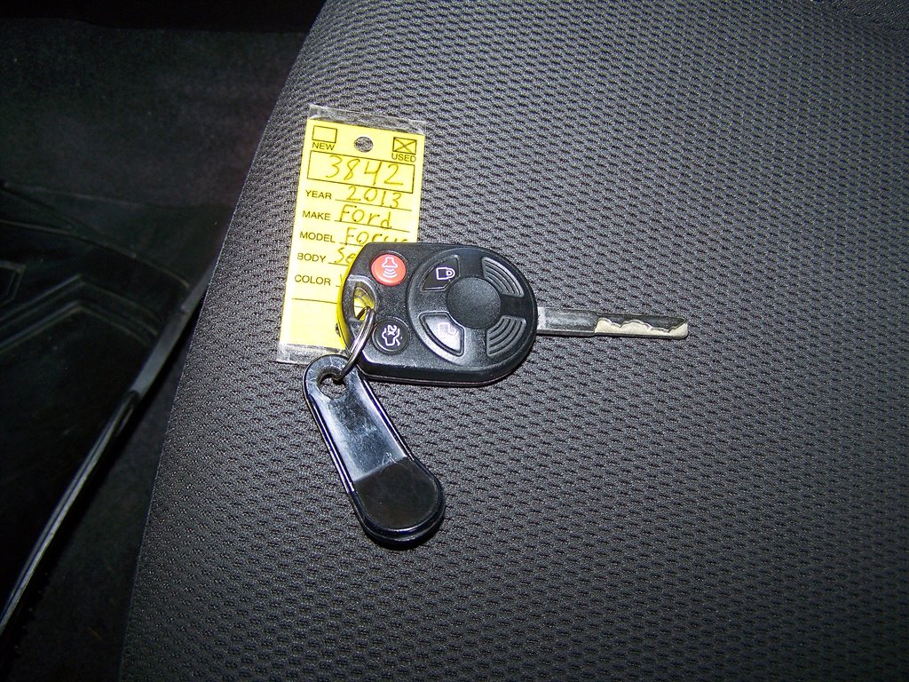 2013 Ford Focus - $7,990
