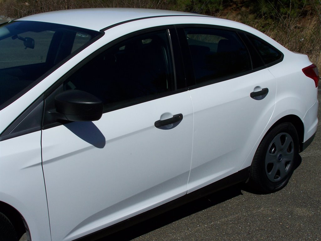 2013 Ford Focus - $7,990