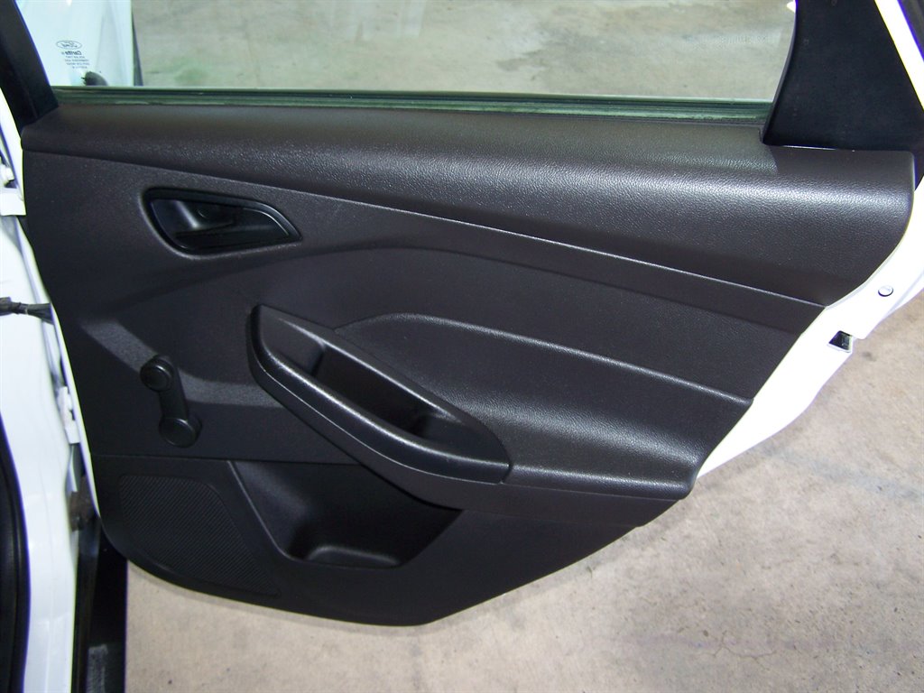 2013 Ford Focus - $7,990