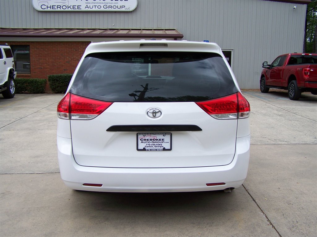 2013 Toyota Sienna - $16,890