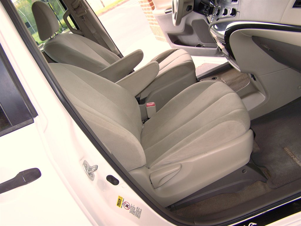 2013 Toyota Sienna - $16,890