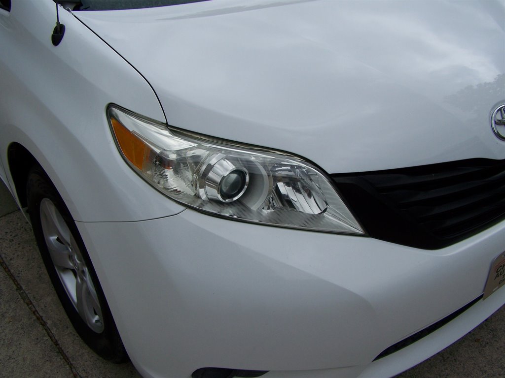 2013 Toyota Sienna - $16,890