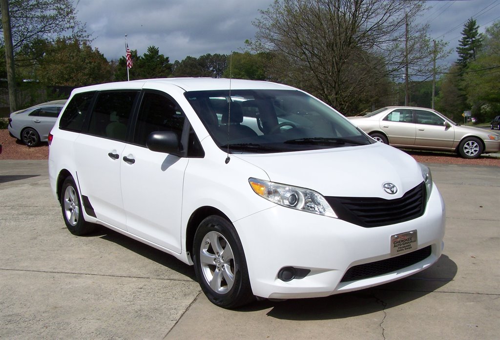 2013 Toyota Sienna - $16,890