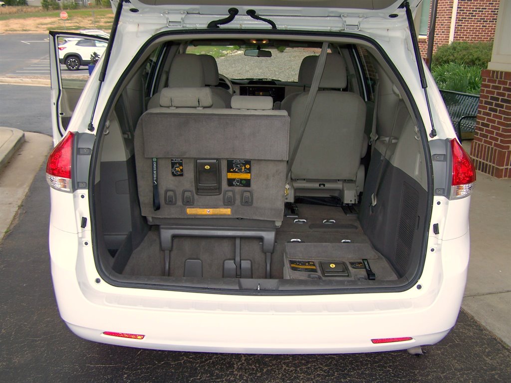 2013 Toyota Sienna - $16,890