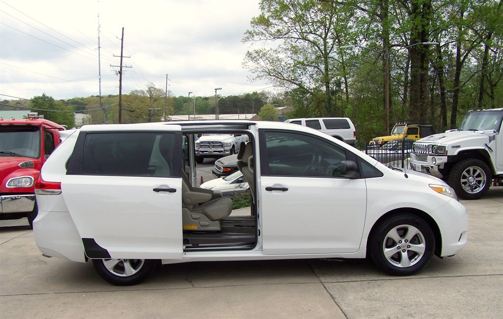 2013 Toyota Sienna - $16,890