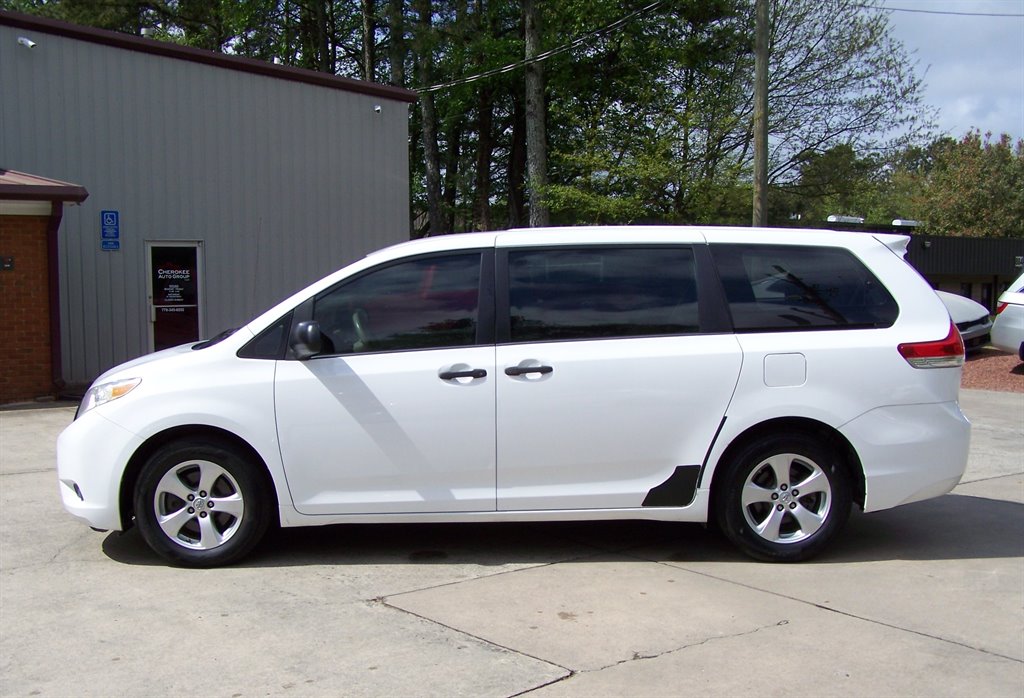 2013 Toyota Sienna - $16,890