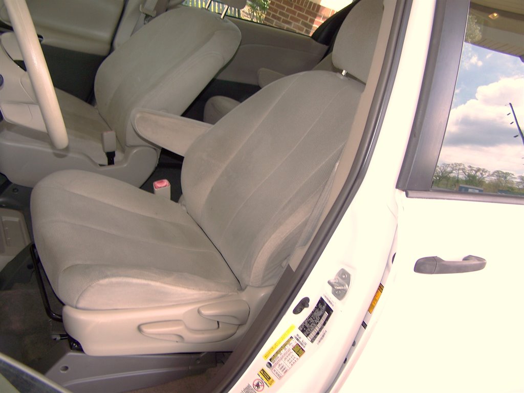 2013 Toyota Sienna - $16,890