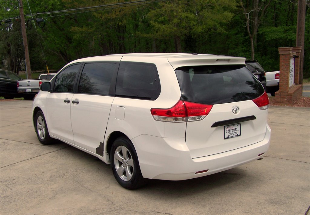 2013 Toyota Sienna - $16,890