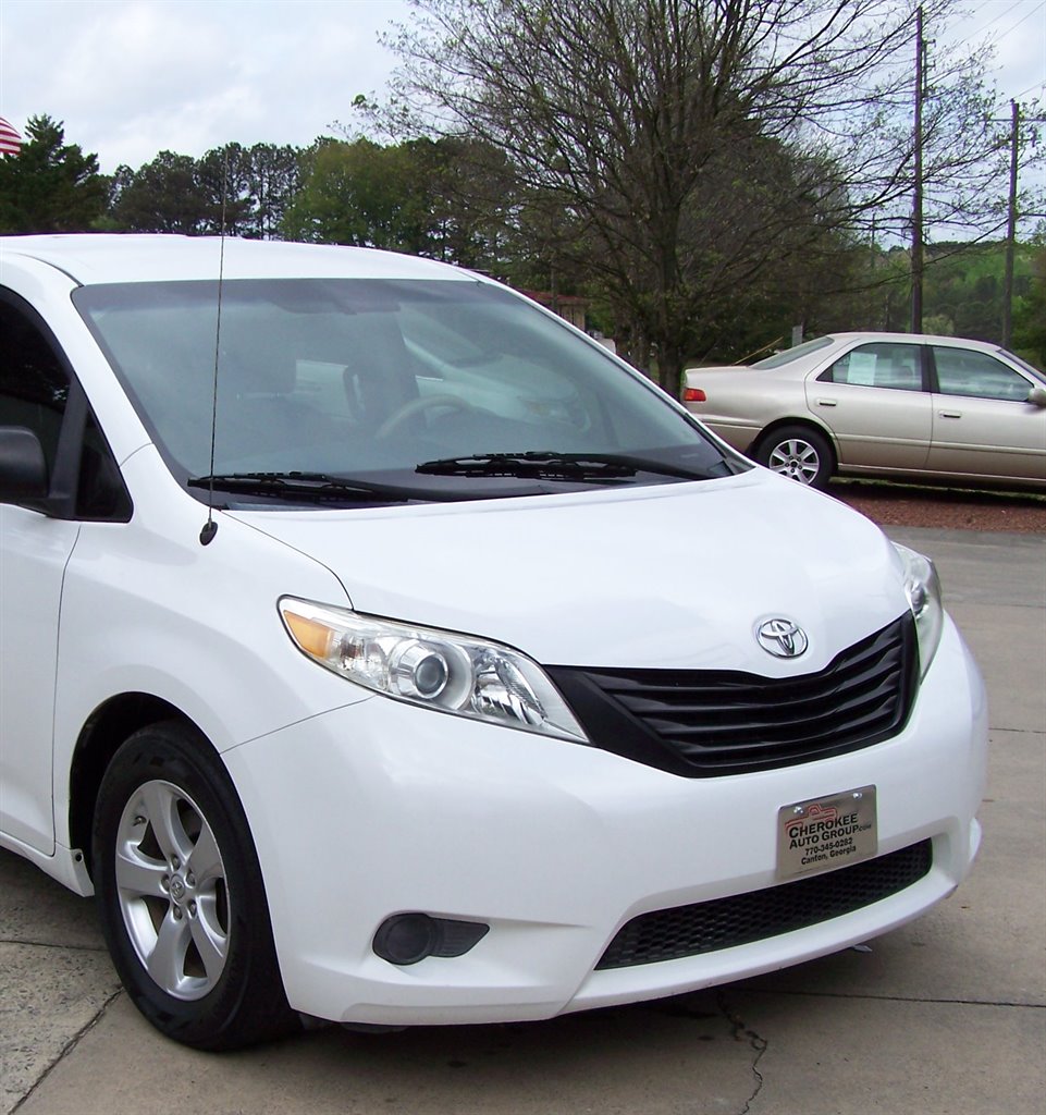 2013 Toyota Sienna - $16,890