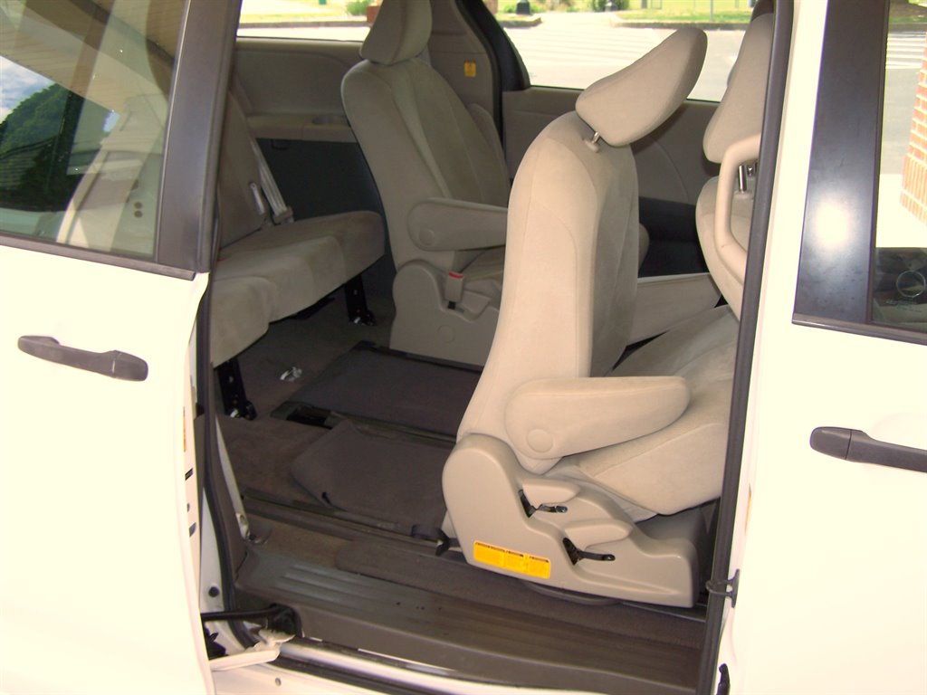 2013 Toyota Sienna - $16,890