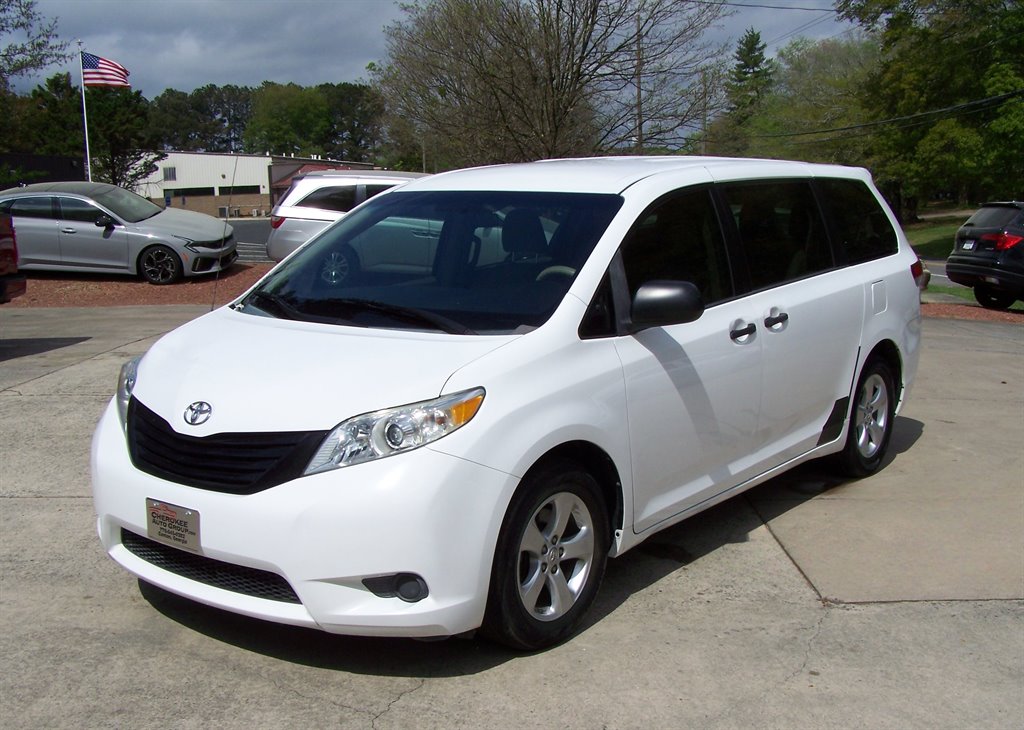 2013 Toyota Sienna - $16,890
