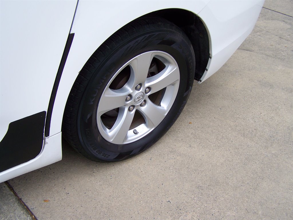 2013 Toyota Sienna - $16,890