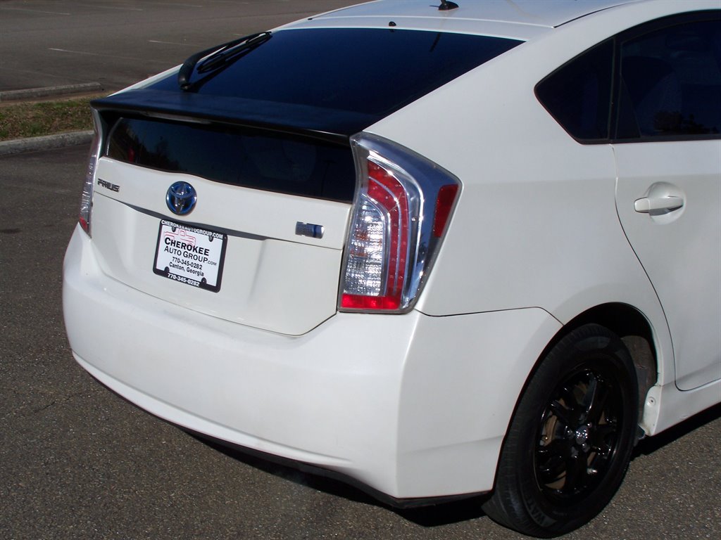 2013 Toyota Prius - $7,990