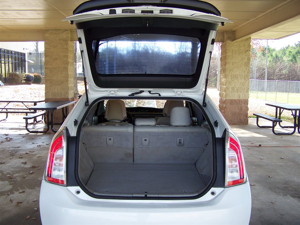 2013 Toyota Prius - $7,990