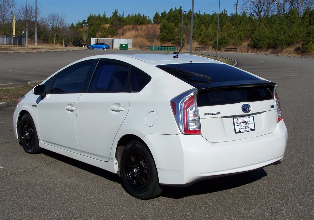 2013 Toyota Prius - $7,990